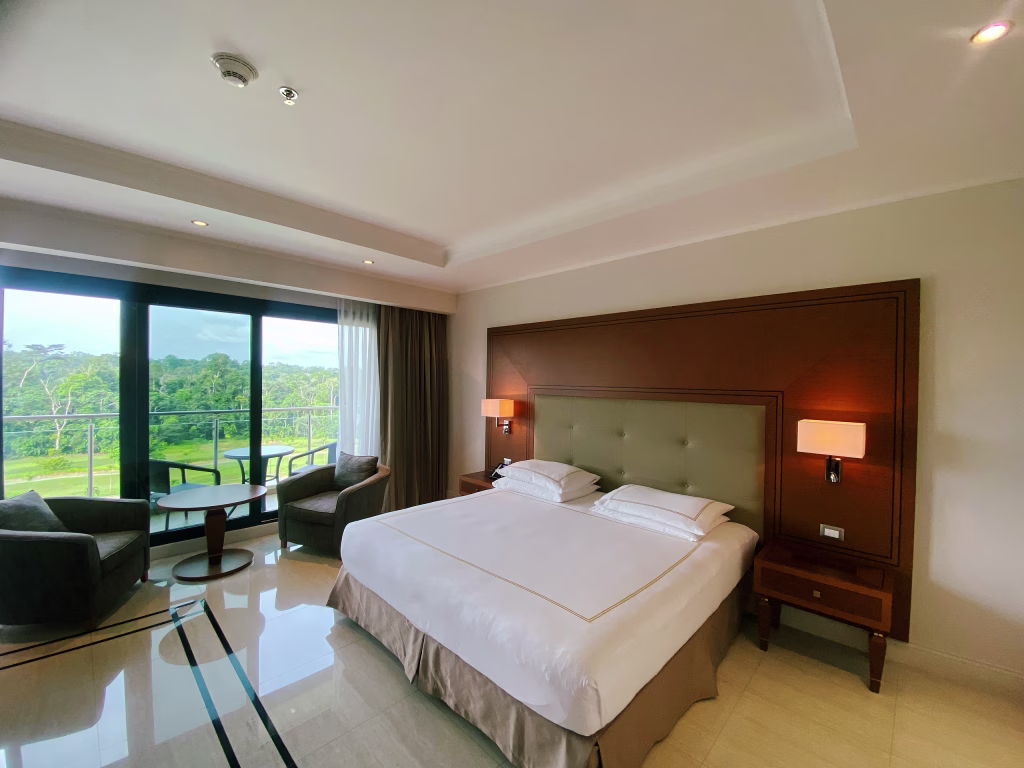 Rooms — Deluxe Room