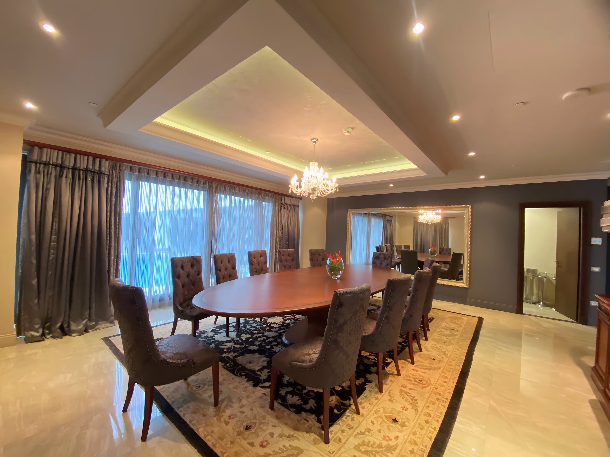 Rooms — Presidential Suite 11